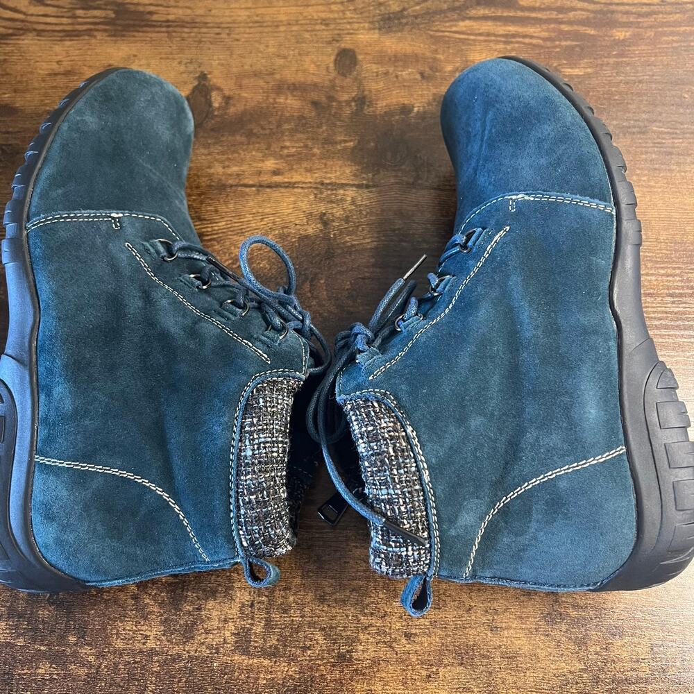 Propet Delaney Ankle Boots 7.5 Water Resistant Navy Blue Suede Lace Up Outdoor - Picture 9 of 10